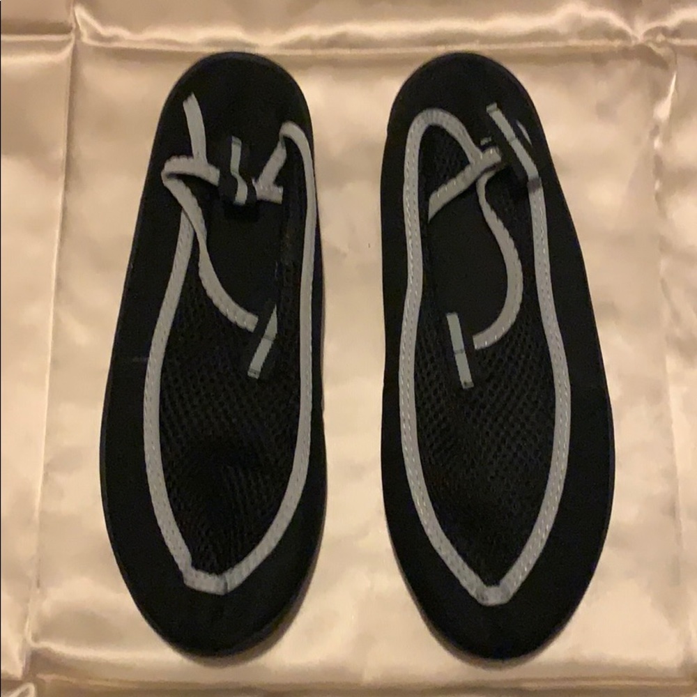 Water shoes